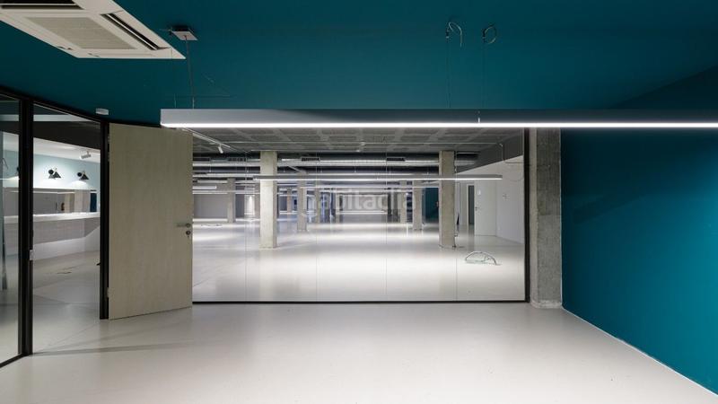 Foto 570f0c85-42fd-4569-b9a3-2e156cec81ee. Rent office space with heating parking in Putget - Farró Barcelona