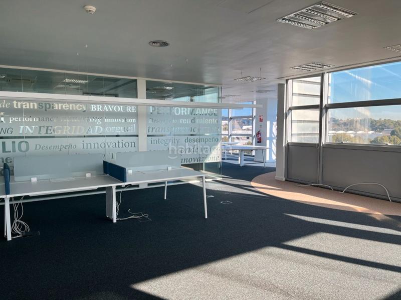 Foto 01fe64b0-a38c-4594-9cff-5745588a3b10. Affitto ufficio con riscaldamento parcheggio in Volpelleres Sant Cugat del Vallès