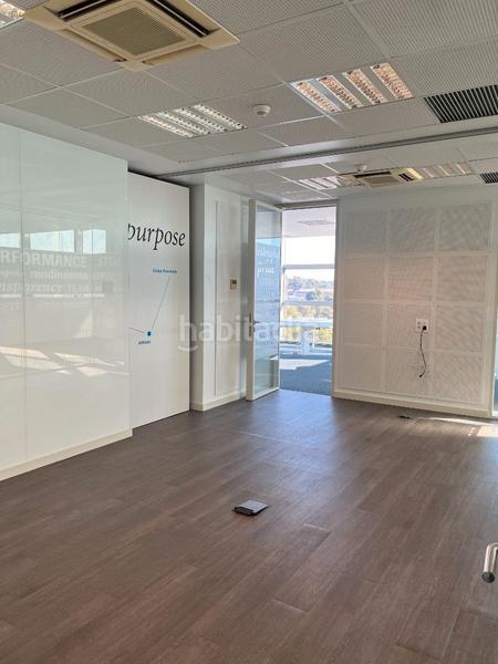 Foto 0b41b4a6-99ad-4384-8a5b-ab032db24a26. Affitto ufficio con riscaldamento parcheggio in Volpelleres Sant Cugat del Vallès