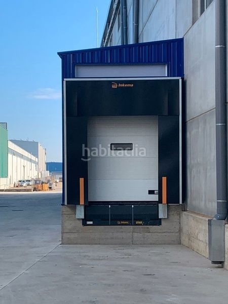 Foto 678780f9-db72-4391-a370-65ce9ce0a983. Alquiler nave industrial nave con muelles de carga en Celrà