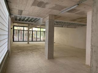 Lloguer Local Comercial  Carrer de la diputació. Local comercial en alquiler