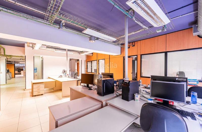 Foto f1b53f11-f157-4d79-8ea4-2cb9e9366911. Location bureau avec chauffage dans Fort Pienc Barcelona