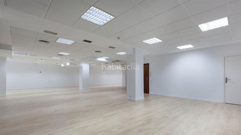 Foto bb74c1ad-940d-4059-8d8e-f84697ae1ee7. Alquiler oficina  en alquiler calle sepúlveda en Barcelona