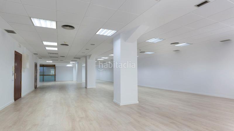 Foto 58febe36-f49e-41c3-8764-998dc6a34936. Miete büro mit heizung in Sant Antoni Barcelona