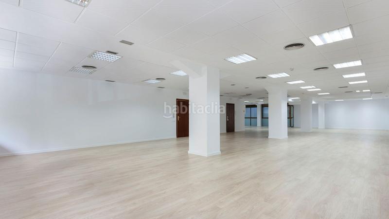 Foto f5215d4b-04d5-4a5d-b14c-d71445f36db8. Miete büro mit heizung in Sant Antoni Barcelona