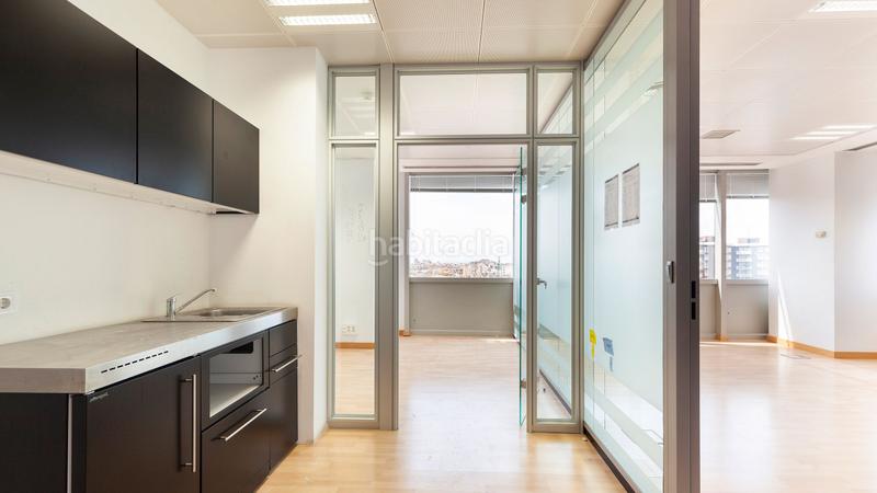 Foto f59bae91-393a-4df8-b3c6-a9954ba2afa5. Alquiler oficina  en alquiler sants en Hostafrancs Barcelona