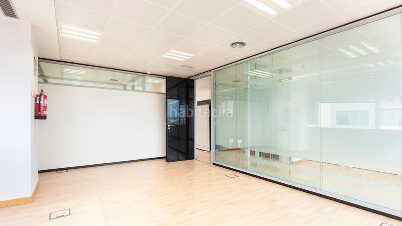 Foto 74614f9a-c63a-4d1b-a0f8-a0a5e44c4e81. Miete büro mit heizung in Hostafrancs Barcelona