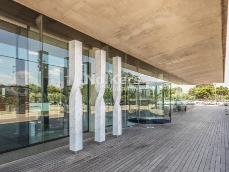 Foto e2cfd656-fa07-4be8-8a16-aab3ebcb4281. Alquiler oficina  en alquiler zona franca en Barcelona
