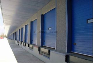 Lloguer Magatzem en Zona Franca - Port. Plataforma con 10 muelles