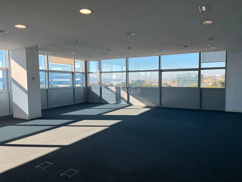 Foto d4a8b1fd-ccc0-4cea-9c3a-88c3066afa74. Lloguer oficina amb calefacció aparcament a Volpelleres Sant Cugat del Vallès