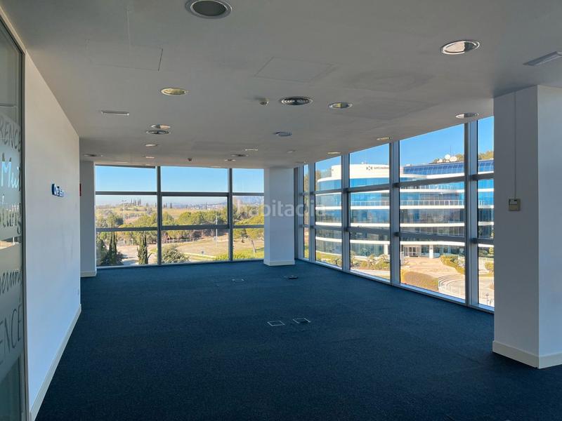 Foto 6bc166b2-0780-4e6b-9c43-83f9aed65896. Location bureau avec chauffage parking dans Volpelleres Sant Cugat del Vallès