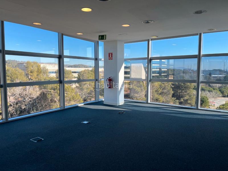 Foto c93e81cf-8a51-46cc-93b9-571a3b005fe5. Miete büro mit heizung parking in Volpelleres Sant Cugat del Vallès