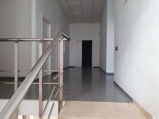 Alquiler Nave industrial  Riera de targa. Nave comercial con oficinas
