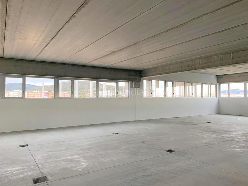 Foto 1dfead38-f80d-4924-b11e-3868ecd06187. Alquiler local comercial bio-oficinas/local/almacén a estrenar en un edificio único en Viladecans