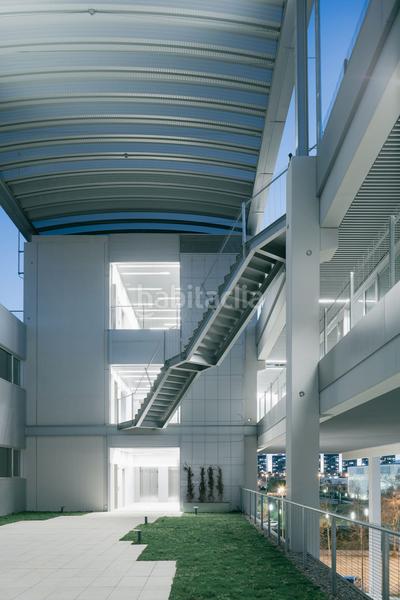 Foto ce1bff4d-ea9c-47f4-87ab-b04507e22700. Alquiler local comercial bio-oficinas/local/almacén a estrenar en un edificio único en Viladecans