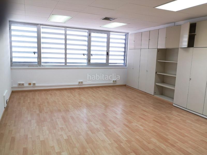 Foto 11aec25b-ec9c-4f52-aca9-22f36b0697f3. Rent office space with heating parking in Vila de Gràcia Barcelona