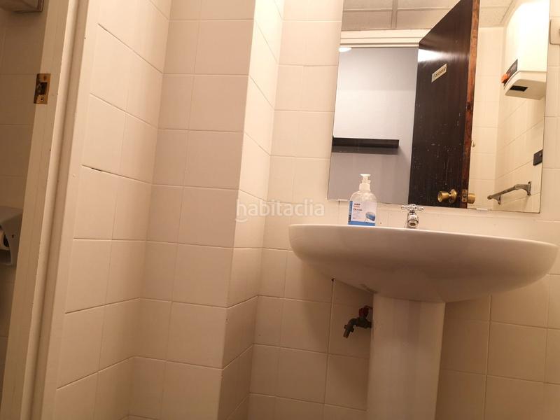 Foto 262de614-fe57-41d4-bc24-0b4bd004eec6. Rent office space with heating parking in Vila de Gràcia Barcelona