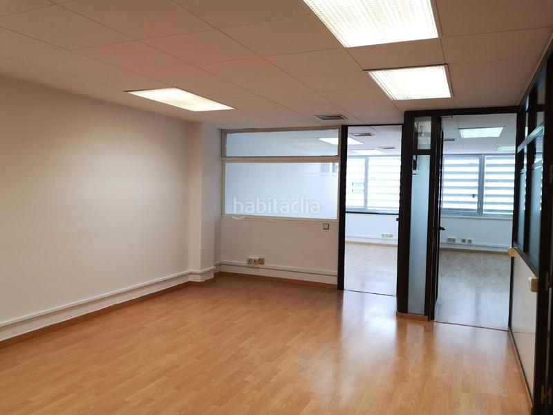 Foto c9548fe9-03b5-4419-a75a-d1b8df2eccd5. Rent office space with heating parking in Vila de Gràcia Barcelona