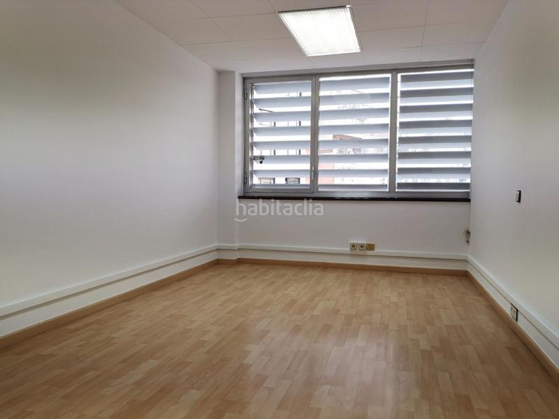 Foto d859363f-5d5f-496d-b258-dc5e97ad8f2a. Rent office space with heating parking in Vila de Gràcia Barcelona