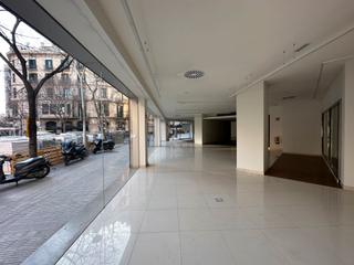 Local Comercial en Carrer de la Diputació 305