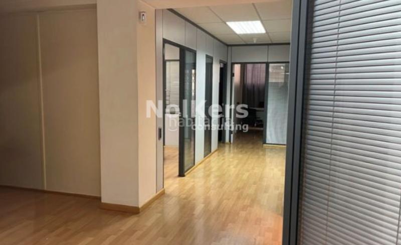 Foto 5e4daa60-5eb8-45c0-bfa0-15448dbec1a0. Affitto ufficio con riscaldamento in La Nova Esquerra de l´Eixample Barcelona