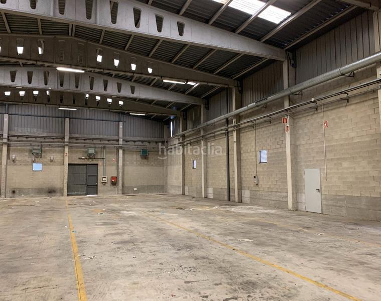 Foto c1e2ce1b-8fdc-435a-95ad-5d85c3f4eaf8. Rent industrial building with heating in Granvia LH Hospitalet de Llobregat (L´)