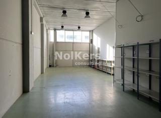 Fabrikhalle in Pomar. Nave en venta con instalaciones completas en badalona