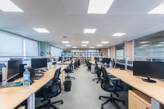 Rent Office space  Carrer del plom. Oficina en alquiler zona franca