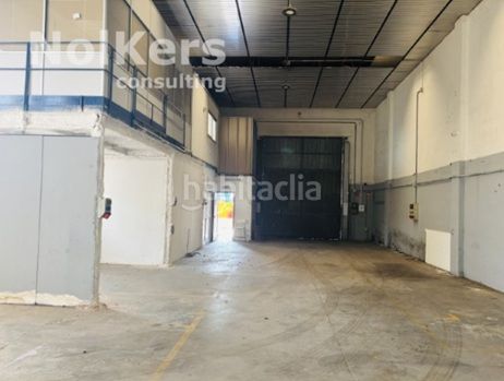 Foto 6e51cfa8-e5b2-4f2b-a5a4-52c0cd9b98fe. Location bâtiment à usage industriel dans Polinyà