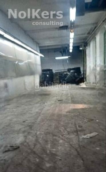 Foto baa78c45-efb7-4daf-be88-5e1384c5dd41. Fabrikhalle mit heizung in Avinyó