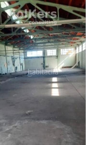 Foto ec873269-ea6a-4d7b-87da-88fd98d48133. Fabrikhalle mit heizung in Avinyó