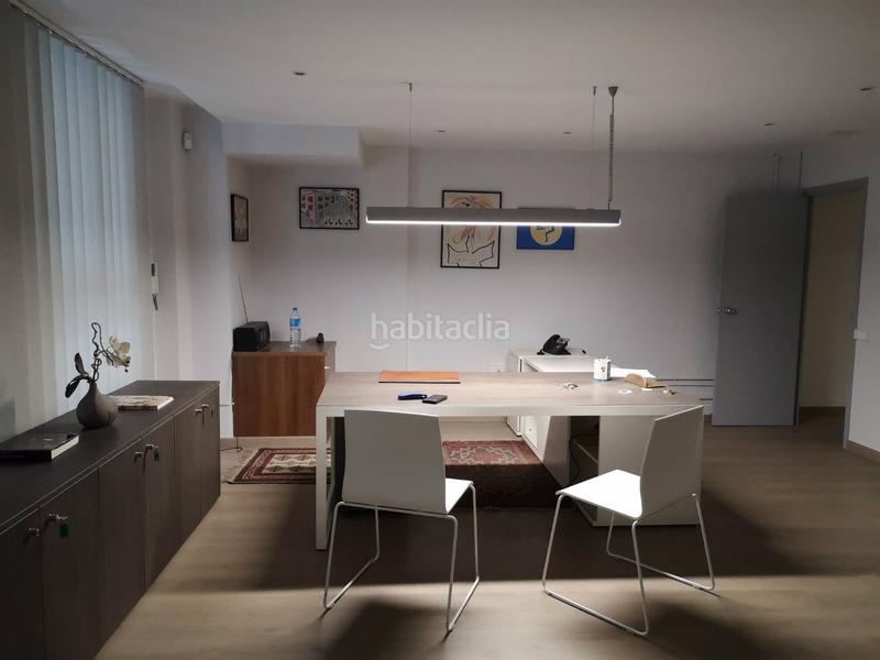 Foto d6ec0bb6-a18b-464d-8db4-a20f05b044bb. Alquiler oficina  en alquiler les corts en Barcelona