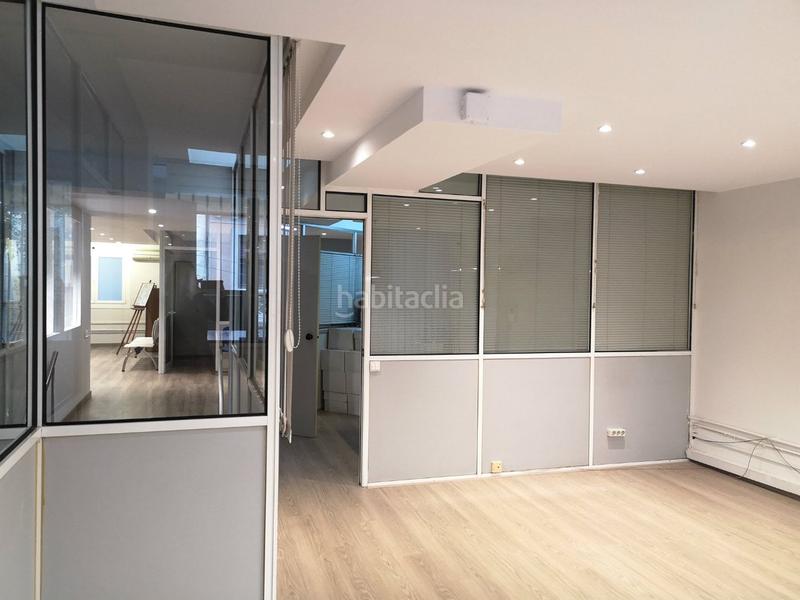 Foto b8d45af1-2b61-46ba-a820-5d0bffe930fc. Location bureau avec chauffage parking dans Barri de les Corts Barcelona