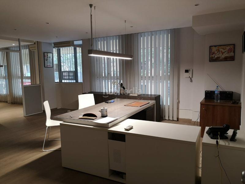 Foto f9f8396e-d340-4531-8559-337180b7ebd6. Location bureau avec chauffage parking dans Barri de les Corts Barcelona