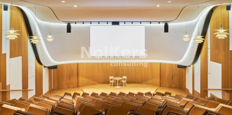 Foto c648ae0b-282e-421d-b574-030de6f3186c. Lloguer oficina amb calefacció aparcament a Barceloneta Barcelona