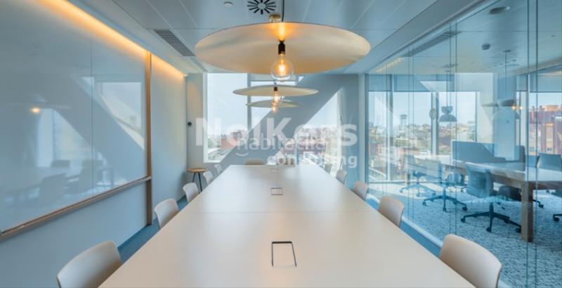 Foto 5d5f6788-232b-4002-b634-6353d48316d9. Rent office space with heating parking in Barceloneta Barcelona