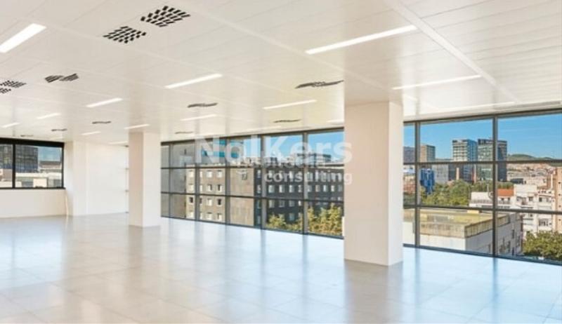 Foto 8fcad96d-b5a6-445f-bb7d-74929b73633c. Rent office space with heating in Poblenou Barcelona