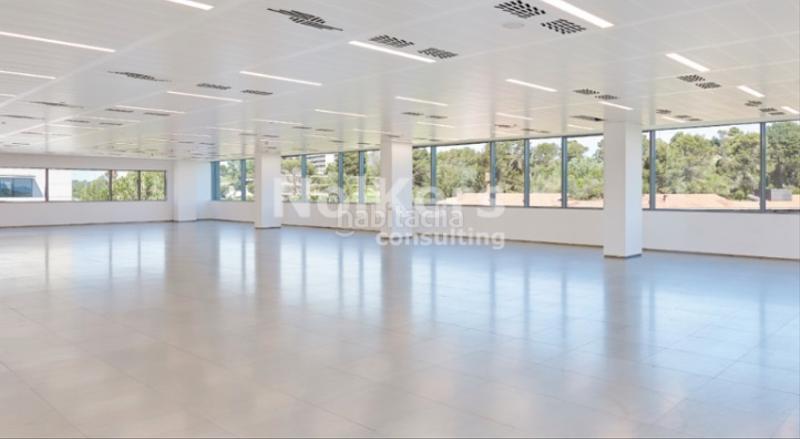 Foto 2e310960-463a-42b5-b81c-8b62fb338a8a. Lloguer oficina amb calefacció a Volpelleres Sant Cugat del Vallès