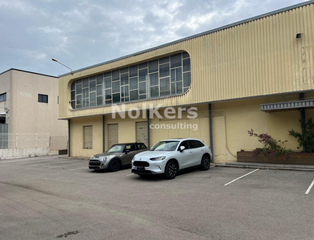Lloguer Nau industrial a Almeda - El Corte Inglés. Nave en alquiler en cornellà