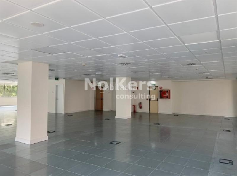 Foto dbbaa8d7-36b3-4e27-a7d3-2f7ae4d9aa14. Affitto ufficio con riscaldamento in Barri de les Corts Barcelona