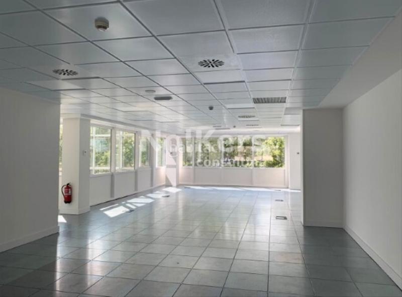 Foto 4a5524fd-155a-4131-99d2-8edd1986267a. Rent office space with heating in Barri de les Corts Barcelona