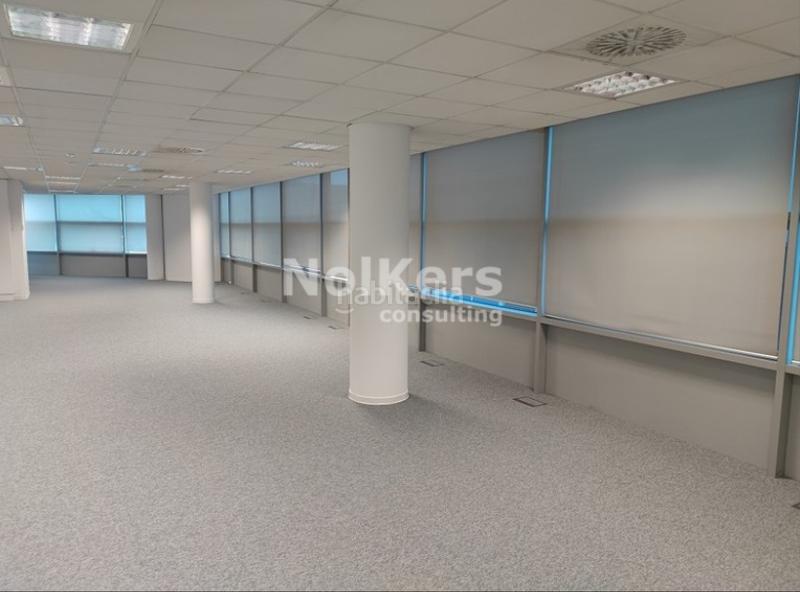 Foto 25788534-cfc8-481e-947c-59de322c239d. Rent office space with heating in El Remei Badalona