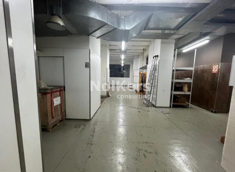 Foto 28279909-6ace-4c08-94a5-d3f79c0b723d. Local commercial dans Gòtic Barcelona