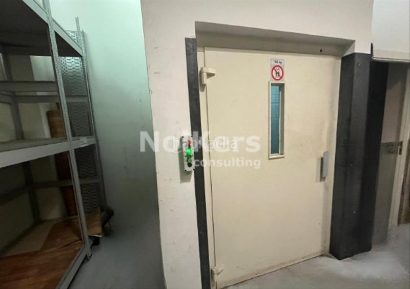 Foto 4ba51714-6823-427e-9b6d-8713d92a67a6. Local commercial dans Gòtic Barcelona