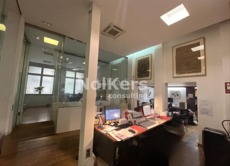 Foto da49f7e3-6f7e-4f19-85b8-4e69baad1ac6. Local commercial dans Gòtic Barcelona