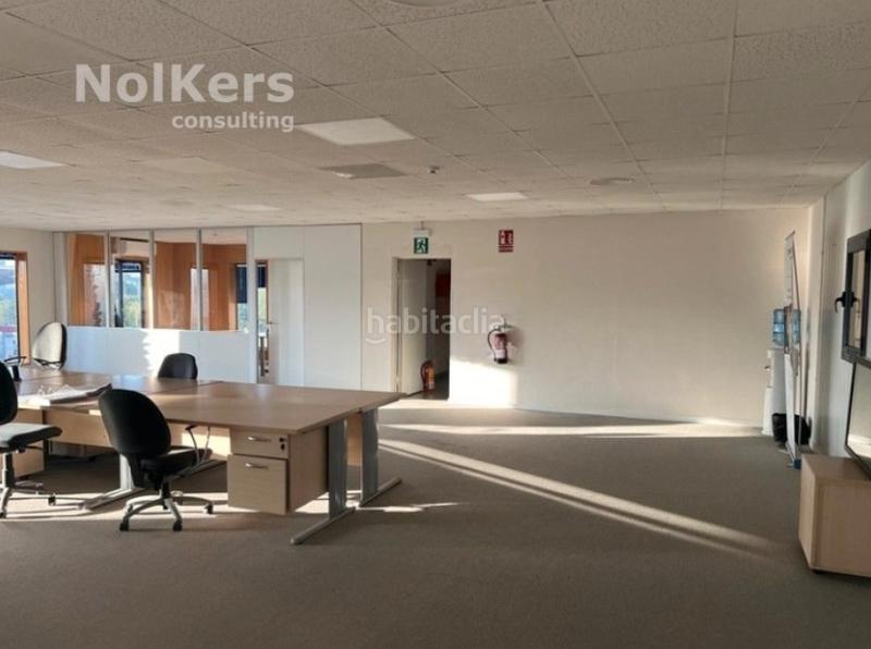 Foto ea110093-4765-48b5-a546-ca9a89faa321. Rent industrial building with heating in Granvia LH Hospitalet de Llobregat (L´)