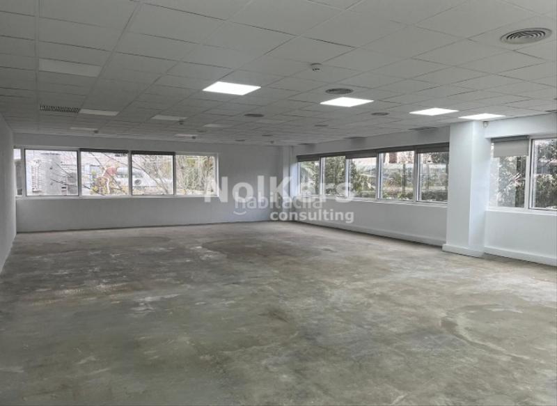 Foto 5829654b-9632-4556-82d9-0643221df368. Alquiler oficina  en alquiler en cornellà en Cornellà de Llobregat