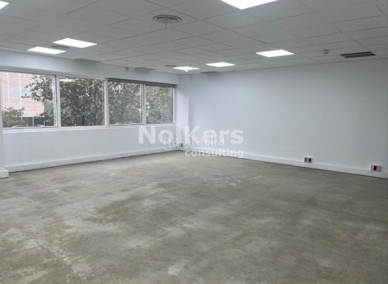 Foto dd0a225b-4fc0-45b8-9ab0-86a345692b24. Rent office space with heating in Almeda - El Corte Inglés Cornellà de Llobregat