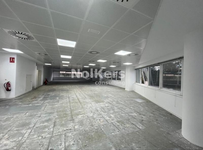 Foto e17beb6c-82fd-4b65-9bab-46be3a46e666. Rent office space with heating in Almeda - El Corte Inglés Cornellà de Llobregat