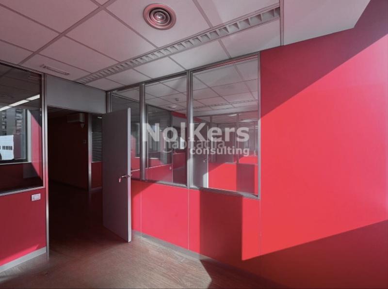 Foto 41ee4655-b0c8-4b22-ad00-6b957cd9fbd9. Bureau dans La Bordeta Barcelona